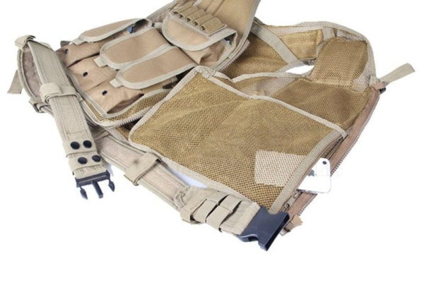 Big Foot 600D Tactical Vest with Pistol Holster (Tan) 5 Big Foot 600D Tactical Vest with Pistol Holster (Tan) 5
